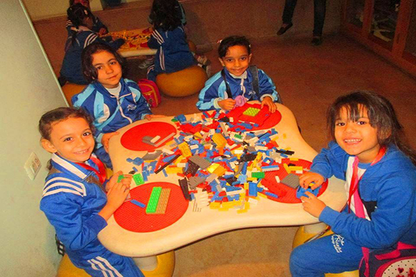 Learning English – French and German with Ancient Egyptian artifacts 